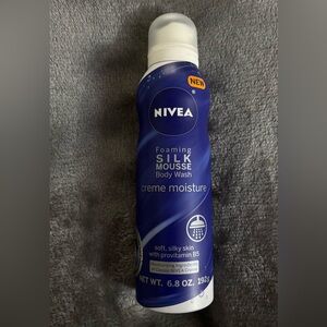 Nivea Foaming Silk Mousse Bodywash 6.8 oz Beauty Bodycare Discontinued New READ